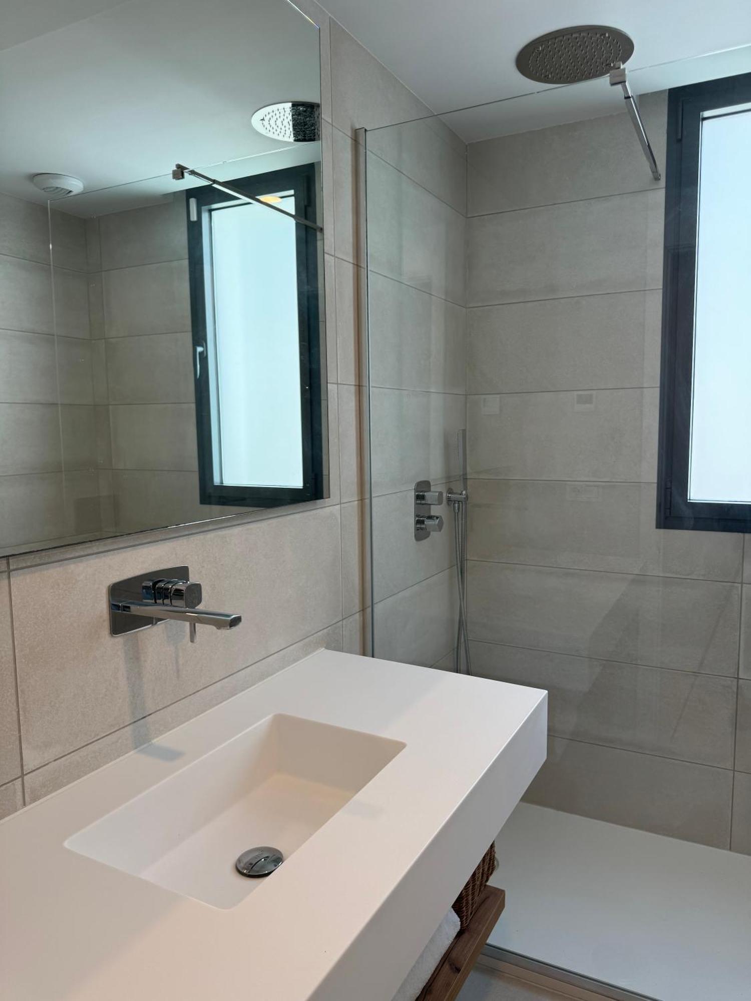 Artola Homes Luxury - Eaw Homes